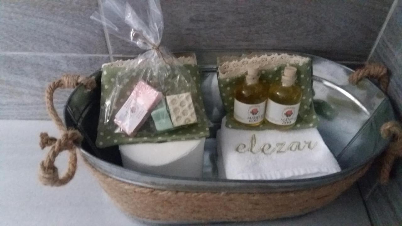 Elezar Appartamento Néon Oítilon
