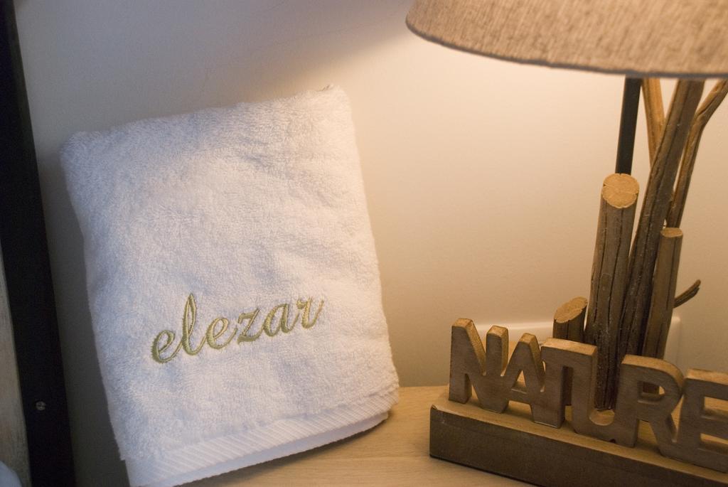 Appartement Elezar Néon Oítilon
